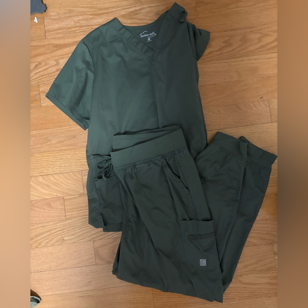 Scrub Set in Olive Green- Buttersoft Scrubs-stretch